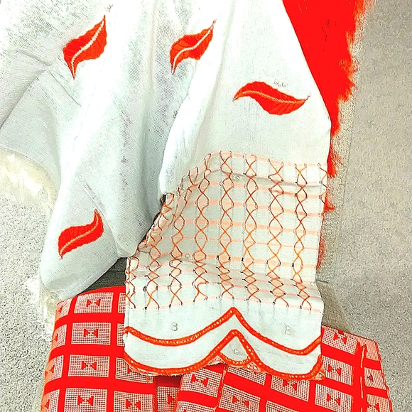 Full Male and Female Nigerian Traditional Wedding Outfits - Picture 9 of 10